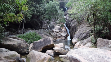 Hoang sơ suối Tiên (Quế Sơn, Quảng Nam)