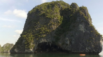 Tham quan hang Bồ Nâu – Quảng Ninh