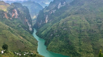 Hà Giang: Vĩ Thanh về con đèo ''sống mũi ngựa''